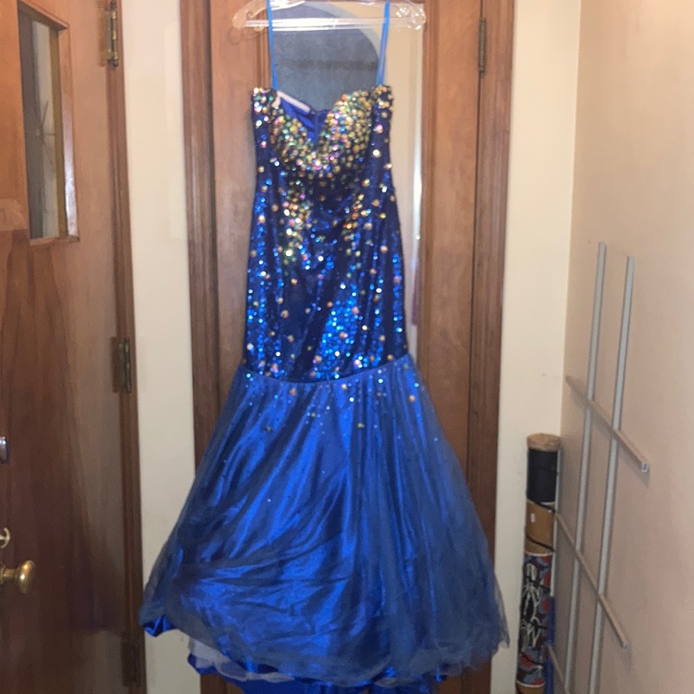 Women’s bridal/teen prom sapphire blue strapless occasion dress